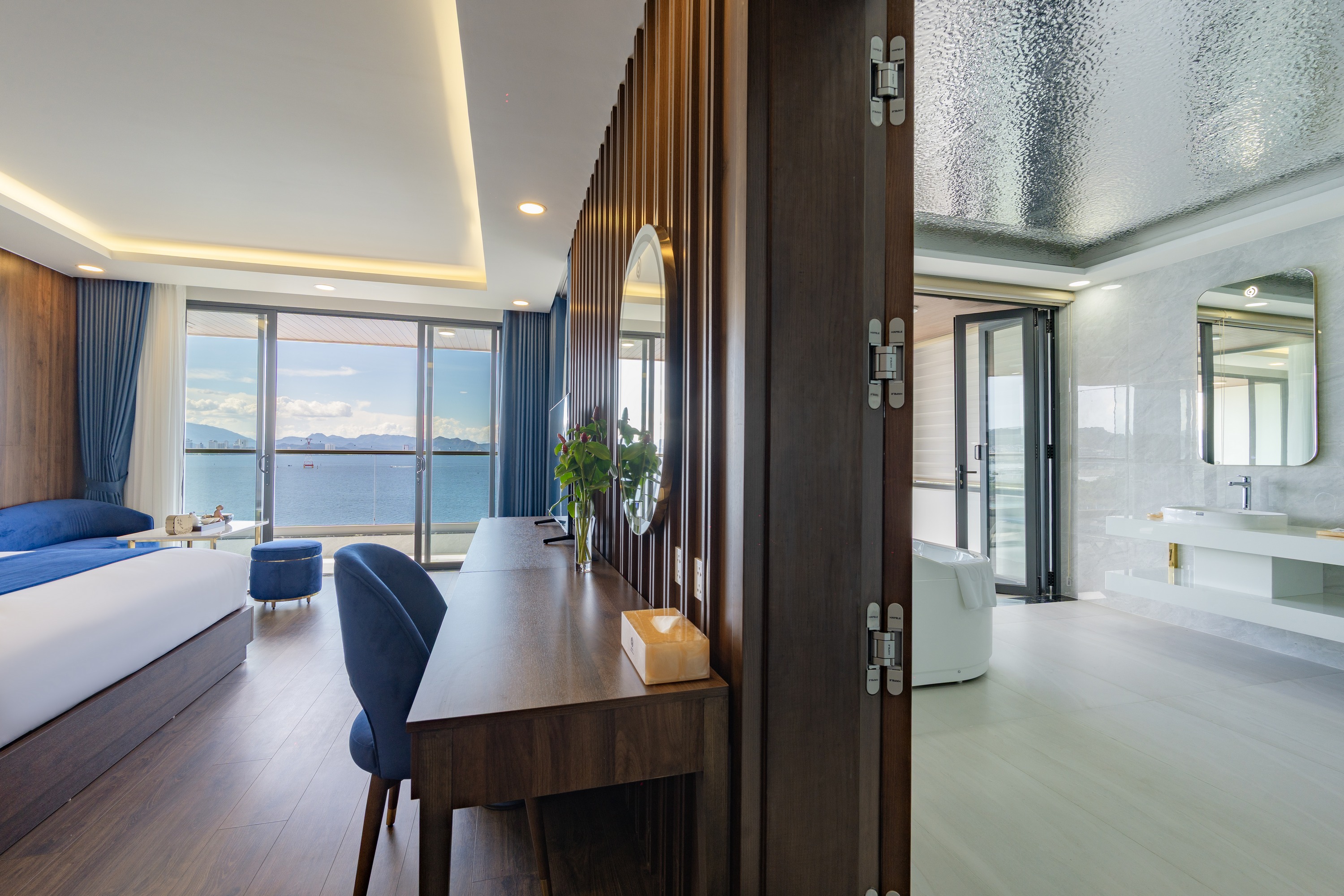 Presidential Ocean Suite Room